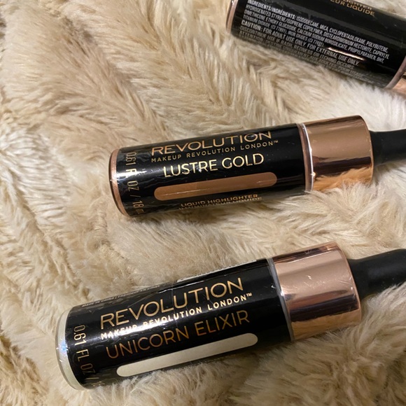 Makeup bundle. Unicorn Elixir Liquid Highlighter Set - Picture 3 of 4